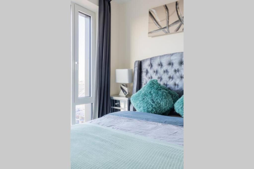 Luxury River Side Penthouse Londra