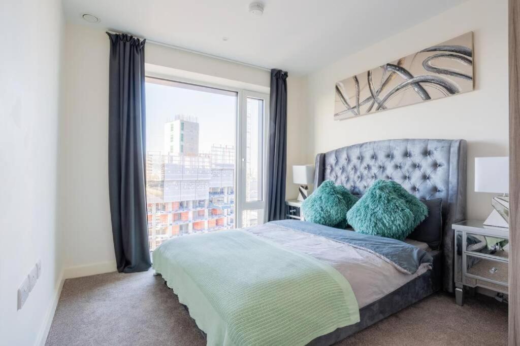 Luxury River Side Penthouse * Londra